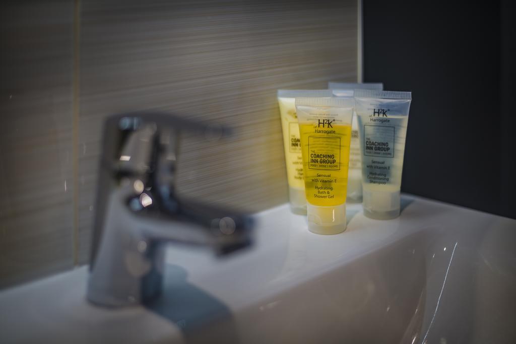 The Golden Lion Hotel, St Ives, Cambridgeshire セント・アイヴス エクステリア 写真