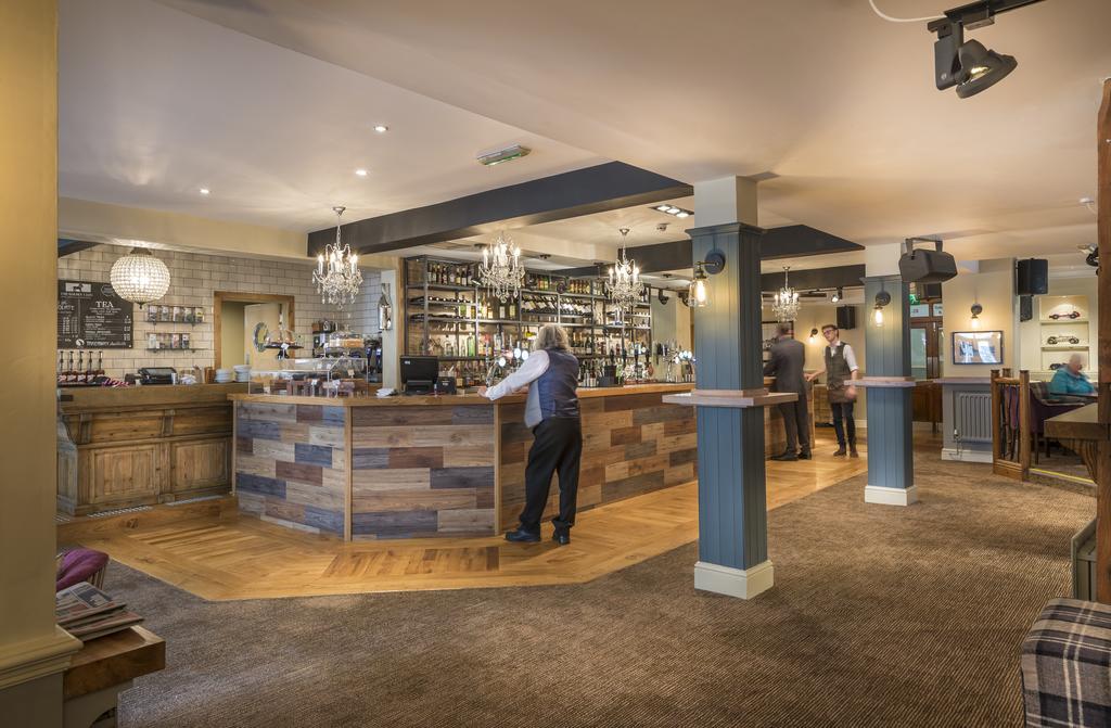 The Golden Lion Hotel, St Ives, Cambridgeshire セント・アイヴス エクステリア 写真