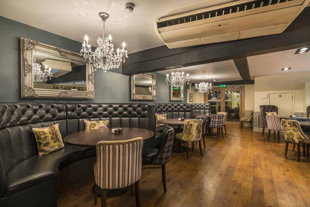 The Golden Lion Hotel, St Ives, Cambridgeshire セント・アイヴス エクステリア 写真