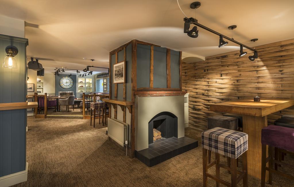 The Golden Lion Hotel, St Ives, Cambridgeshire セント・アイヴス エクステリア 写真