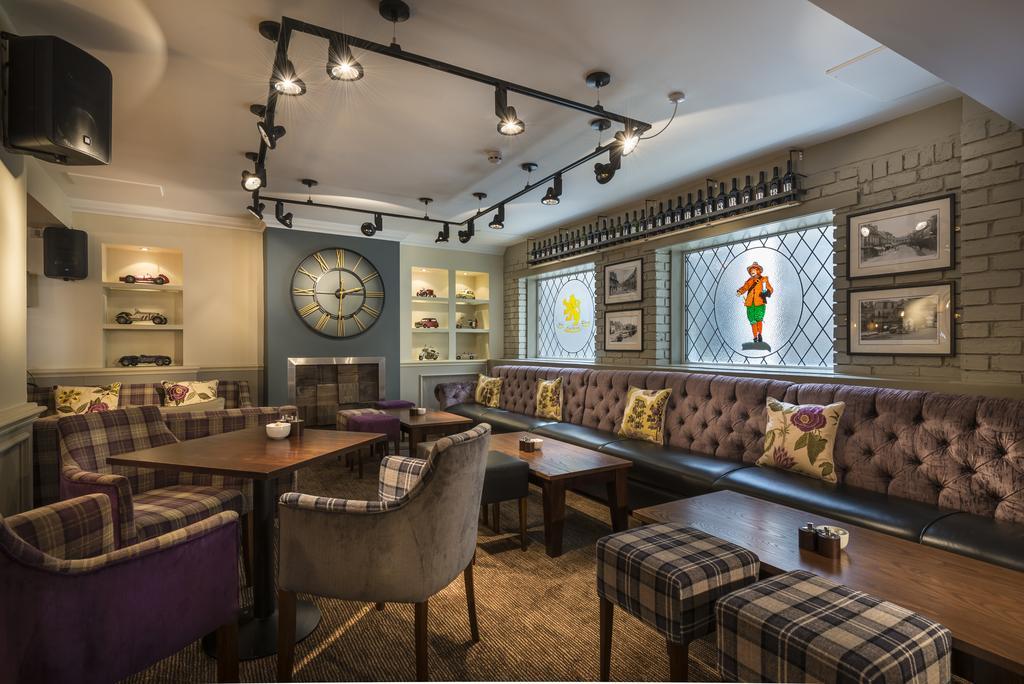 The Golden Lion Hotel, St Ives, Cambridgeshire セント・アイヴス エクステリア 写真