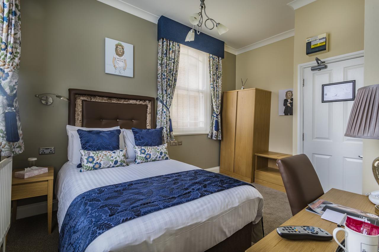 The Golden Lion Hotel, St Ives, Cambridgeshire セント・アイヴス エクステリア 写真
