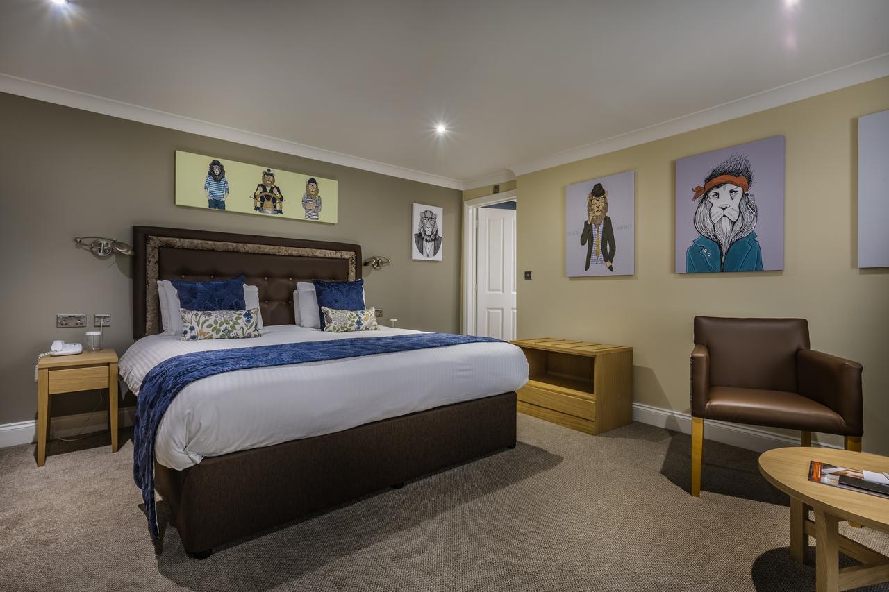 The Golden Lion Hotel, St Ives, Cambridgeshire セント・アイヴス エクステリア 写真