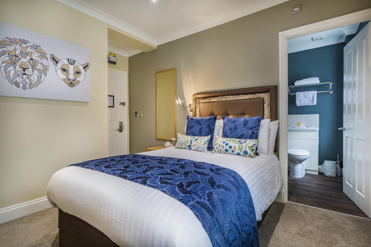 The Golden Lion Hotel, St Ives, Cambridgeshire セント・アイヴス エクステリア 写真