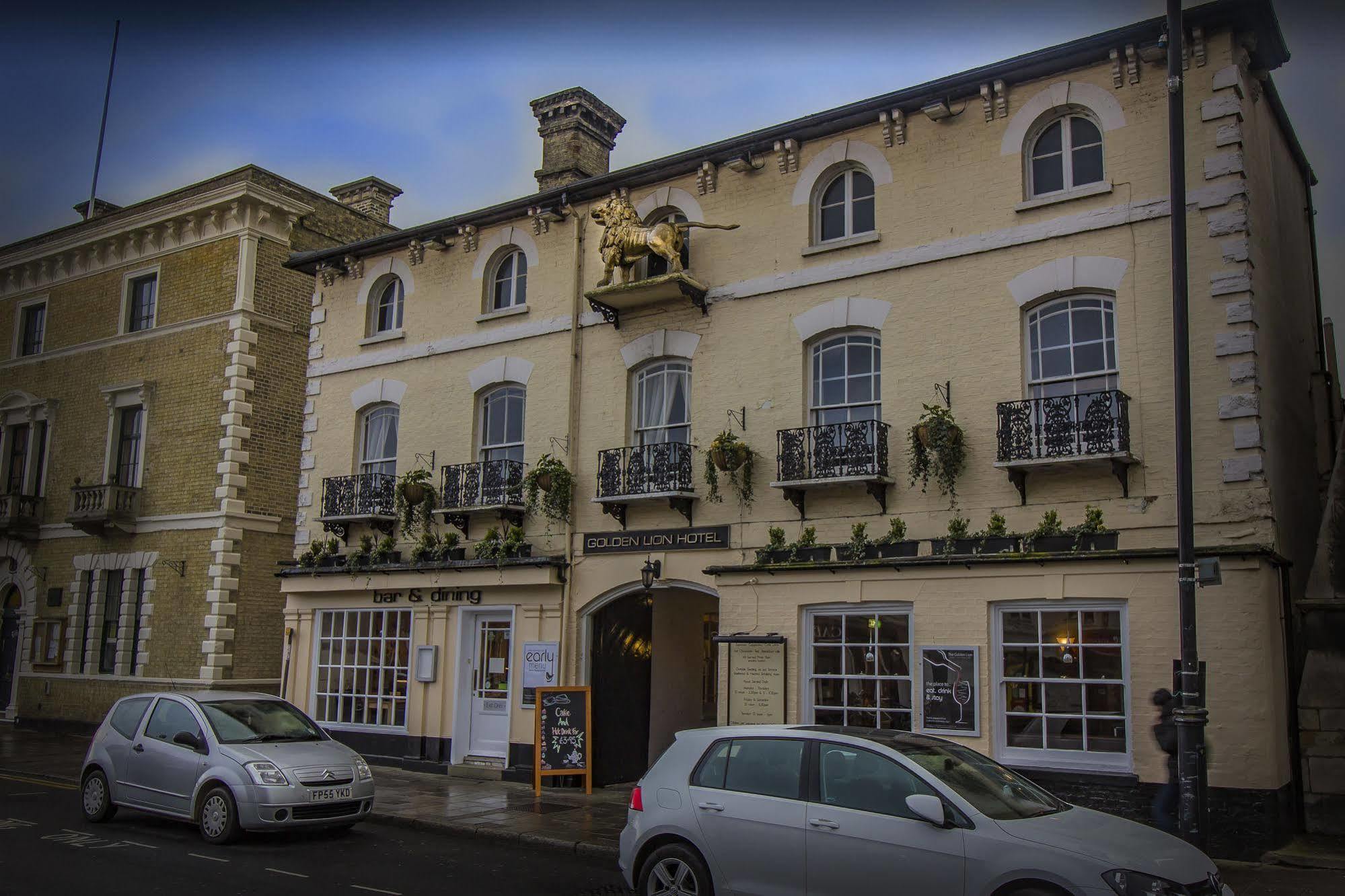 The Golden Lion Hotel, St Ives, Cambridgeshire セント・アイヴス エクステリア 写真