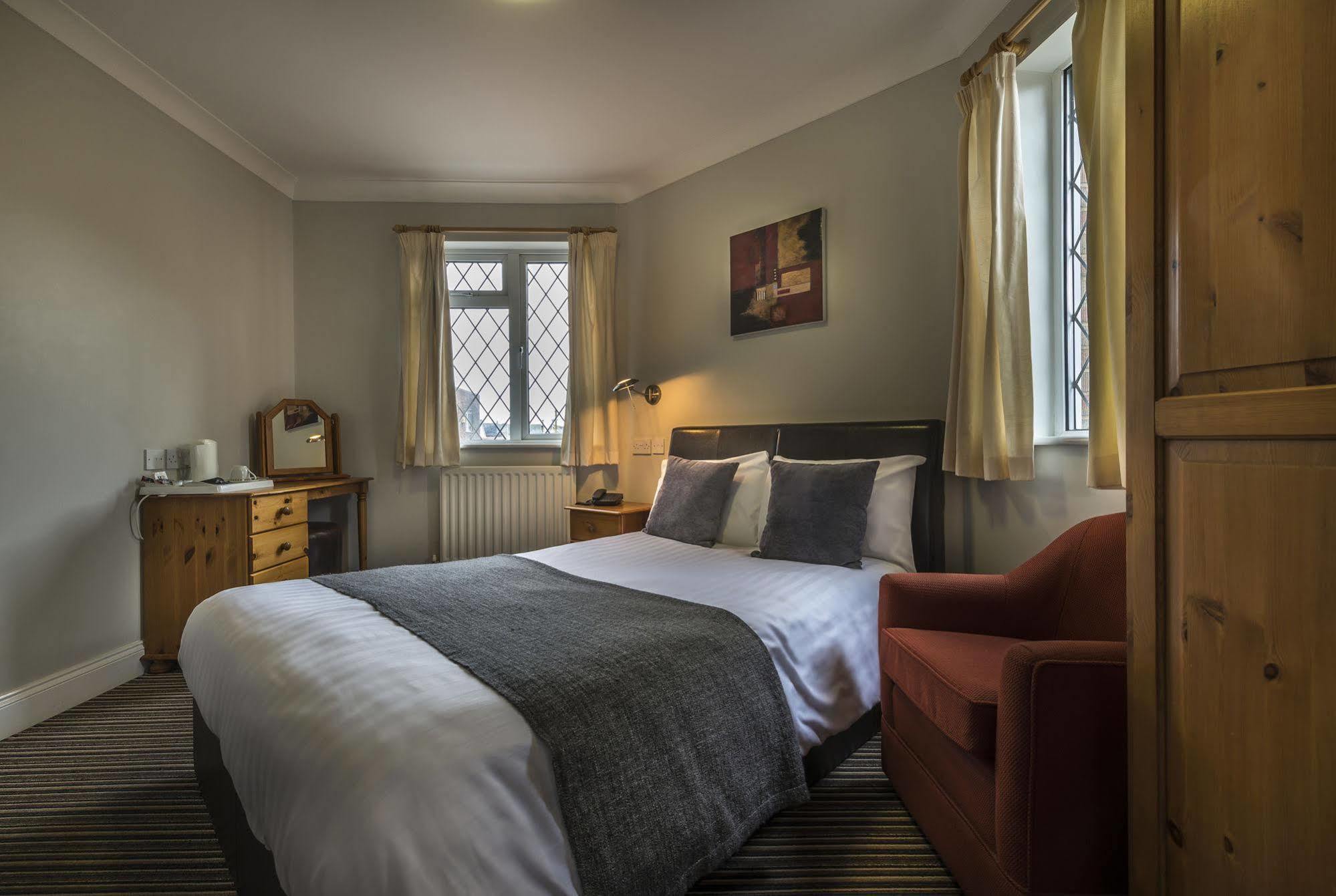 The Golden Lion Hotel, St Ives, Cambridgeshire セント・アイヴス エクステリア 写真