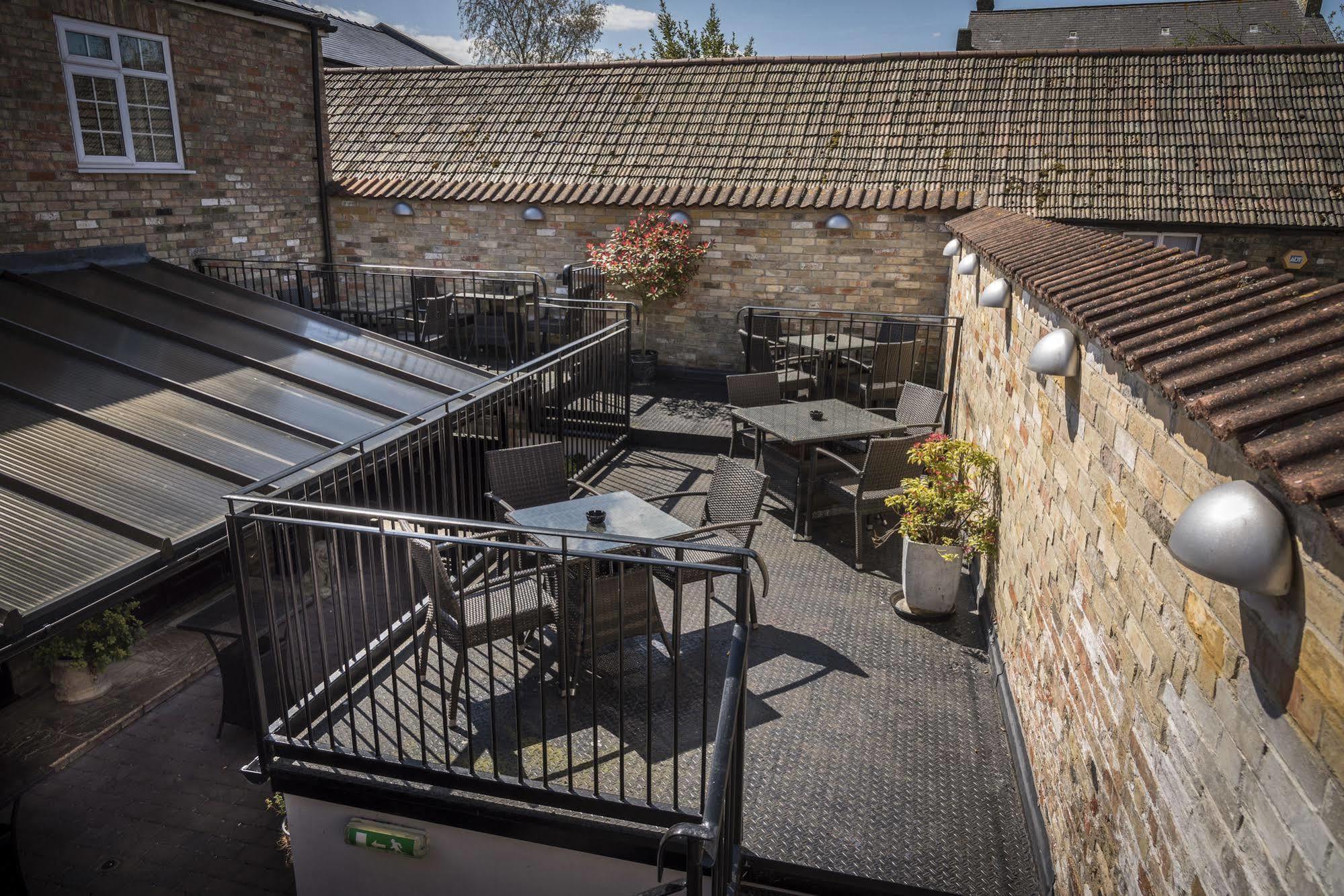 The Golden Lion Hotel, St Ives, Cambridgeshire セント・アイヴス エクステリア 写真